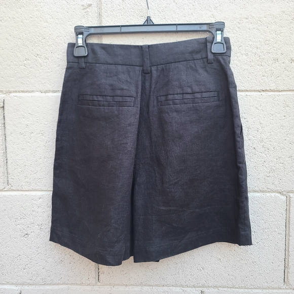 & Other Stories | Relaxed Linen Shorts in Black Size 0 - Picture 6 of 8